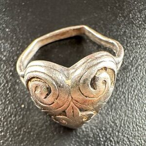 925 Sterling Silver Filigree Heart Domed Size 7 Band Ring